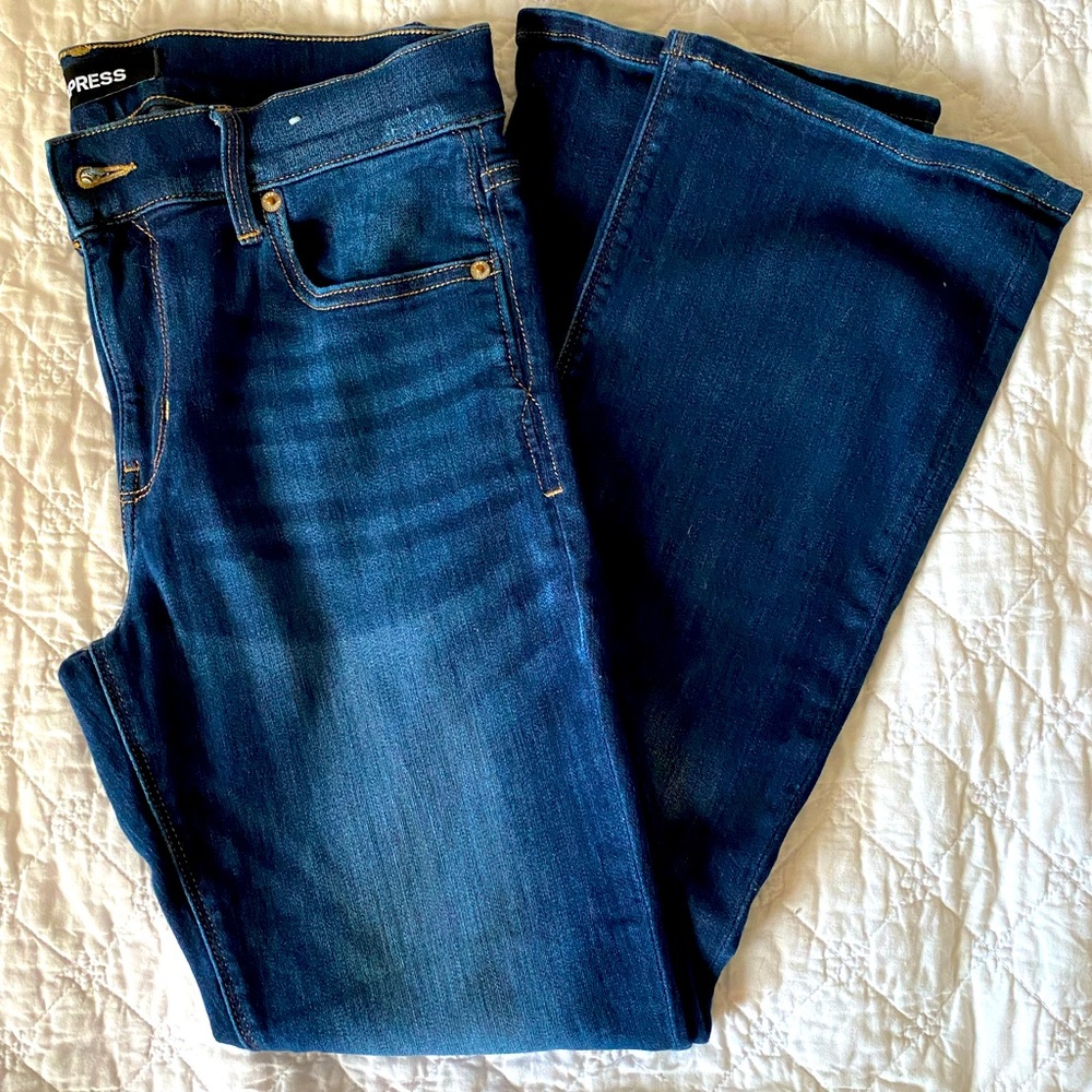 Express jeans 6 stretch “barely boot” cut